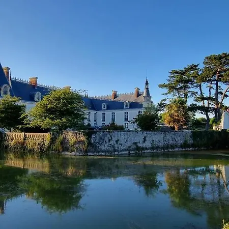 Appartement Lumineux Et Cosy Avec Jardin Vue Sur Chateau Pres Port En Bessin, Bayeux Et Omaha Beach Commes Exterior photo
