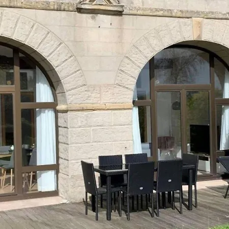 Appartement Lumineux Et Cosy Avec Jardin Vue Sur Chateau Pres Port En Bessin, Bayeux Et Omaha Beach Commes Exterior photo