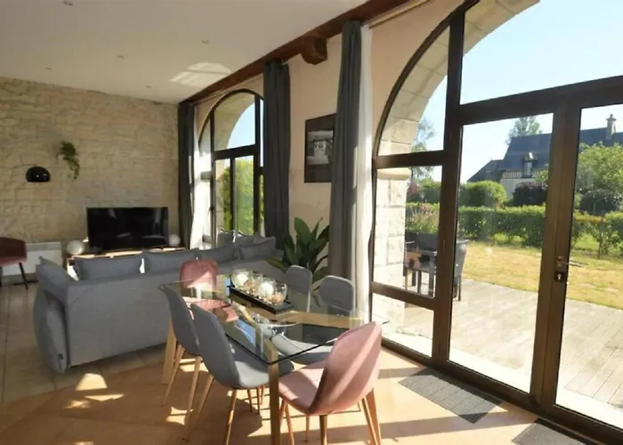 Appartement Lumineux Et Cosy Avec Jardin Vue Sur Chateau Pres Port En Bessin, Bayeux Et Omaha Beach