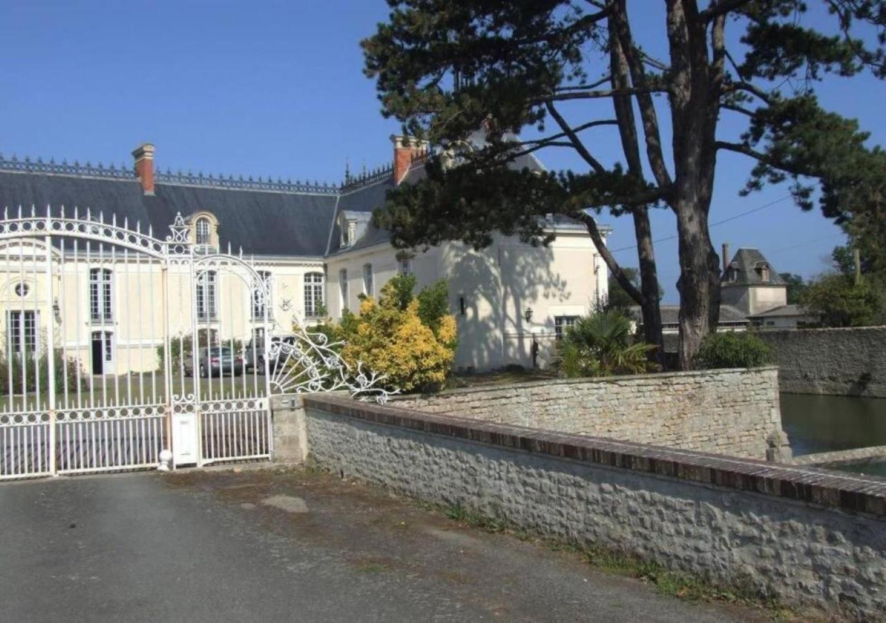 Lumineux Et Cosy Avec Jardin Vue Sur Chateau Pres Port En Bessin, Bayeux Et Omaha Commes