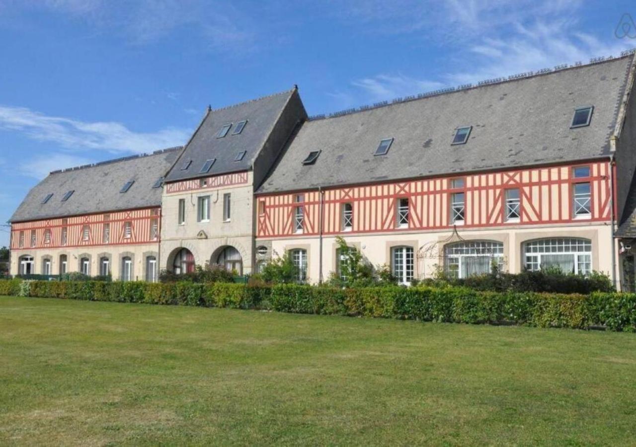 Apartment Lumineux Et Cosy Avec Jardin Vue Sur Chateau Pres Port En Bessin, Bayeux Et Omaha Commes