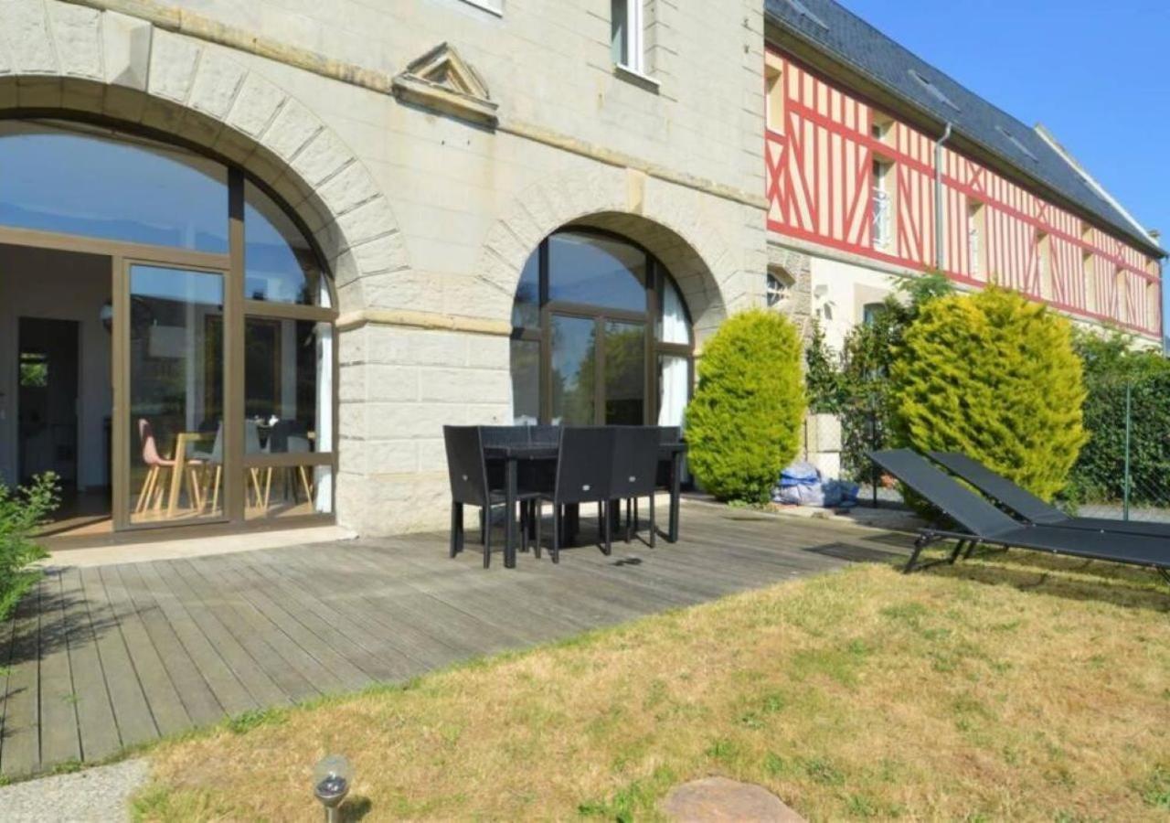 Lumineux Et Cosy Avec Jardin Vue Sur Chateau Pres Port En Bessin, Bayeux Et Omaha Appartement