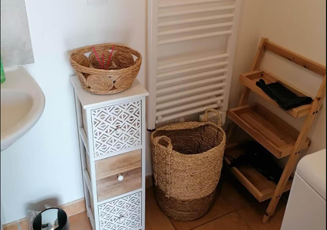 Lumineux Et Cosy Avec Jardin Vue Sur Chateau Pres Port En Bessin, Bayeux Et Omaha Appartement Commes