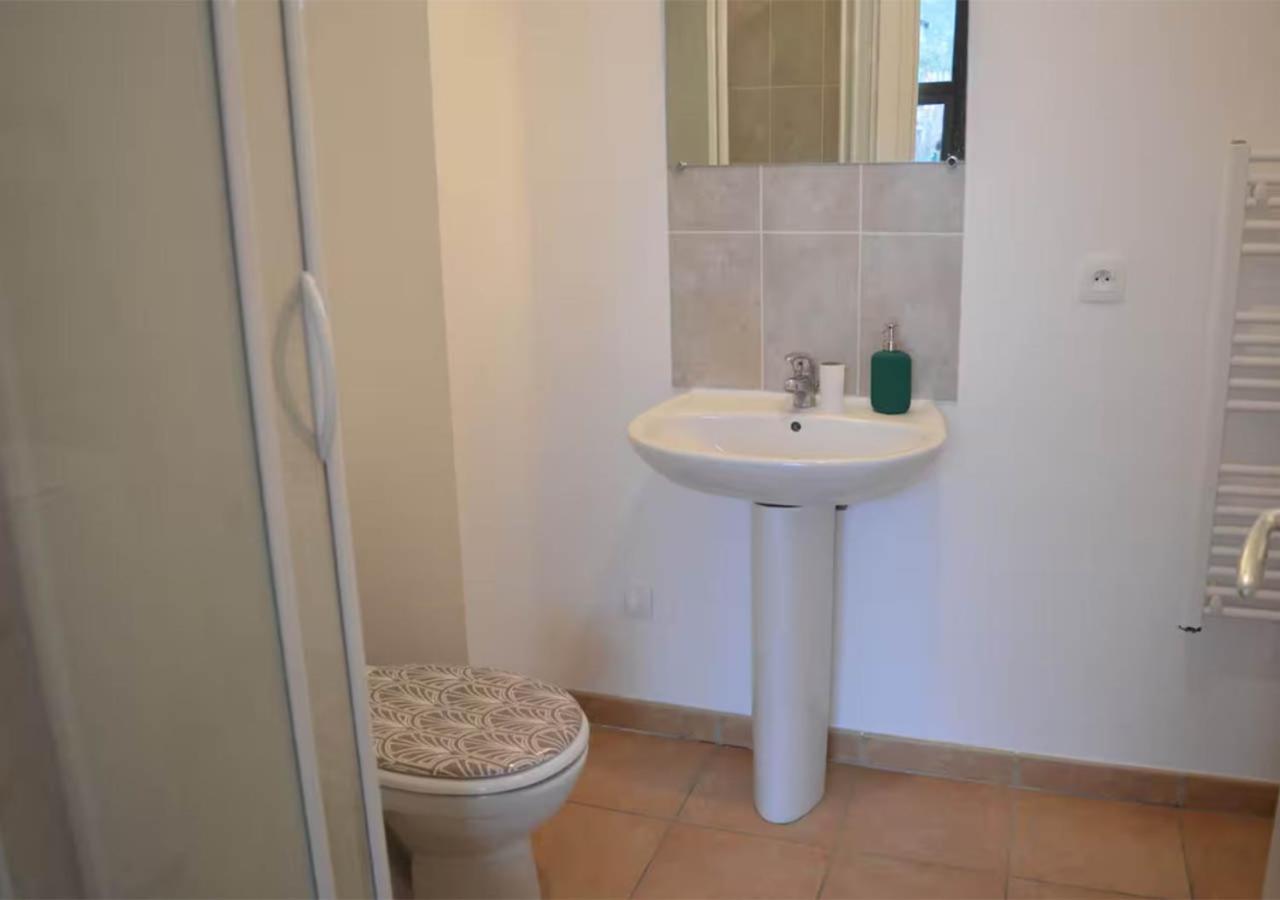 Lumineux Et Cosy Avec Jardin Vue Sur Chateau Pres Port En Bessin, Bayeux Et Omaha Apartment